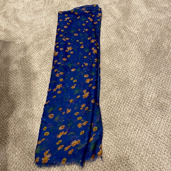 Ardene scarf - Picture 4 of 4